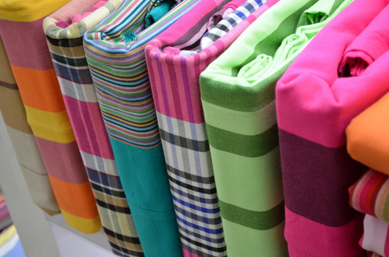 Fitted crib sheet on a standard crib mattress